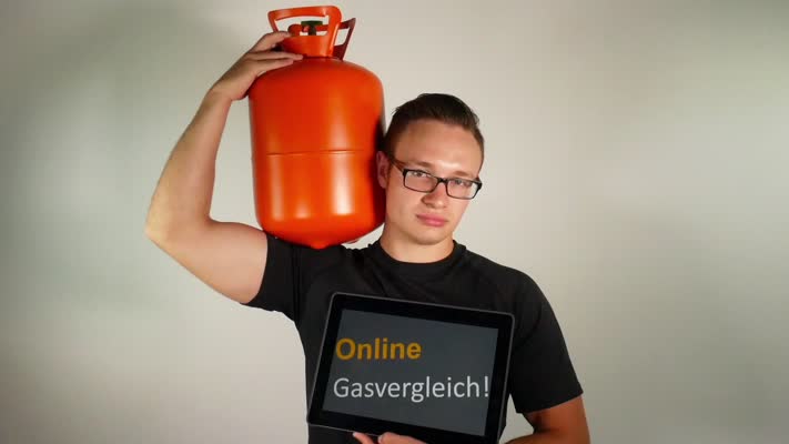 488_Online_Gasvergleich_Gasflasche_Mann