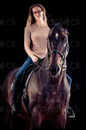 Frau mit pferd